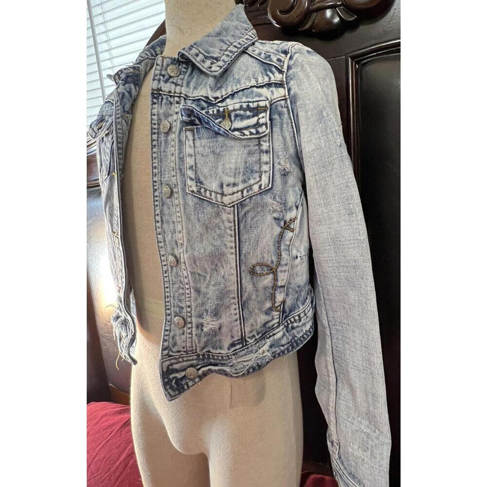 Women's The Best Distressed Denim Jacket By Lost! Size Small Light Wash - Picture 9 of 9